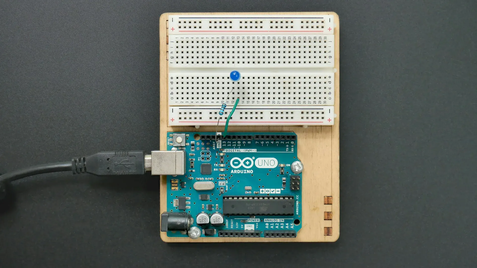 Portada del curso IoT Aplicado con ESP32: Sensores, Conectividad y Dashboards